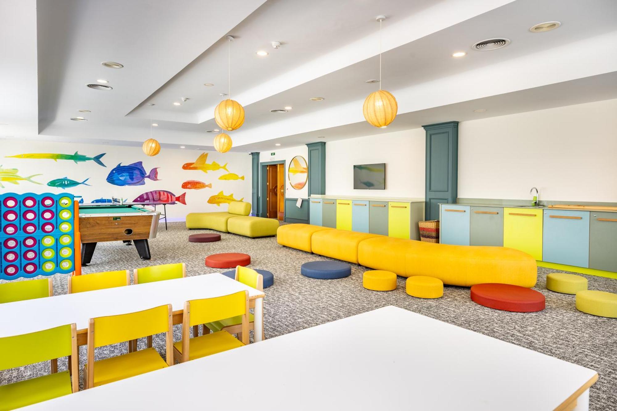 Grupotel Parc Natural & Spa Плайя де Муро Экстерьер фото The children's area